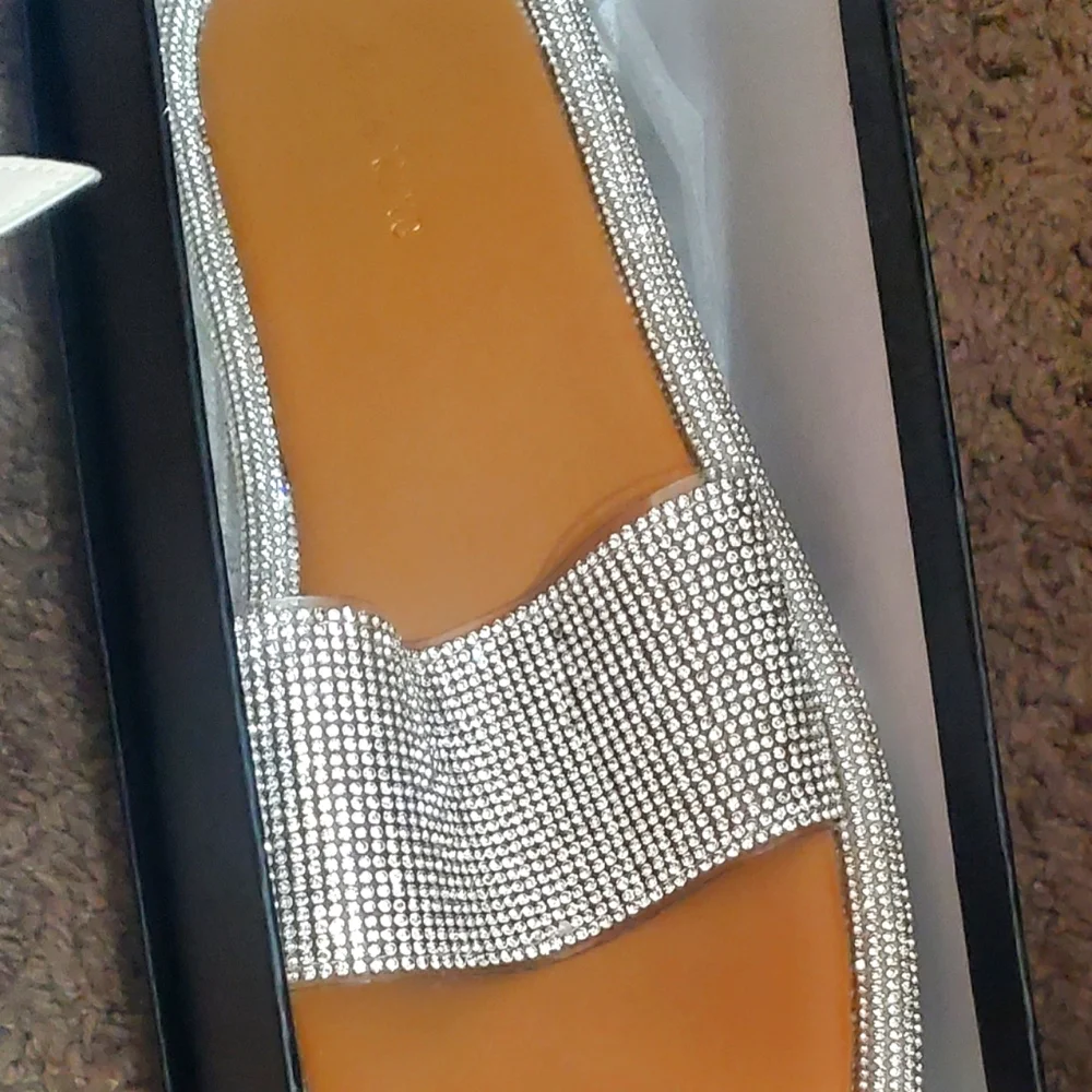 Flats - Picture 1 of 1